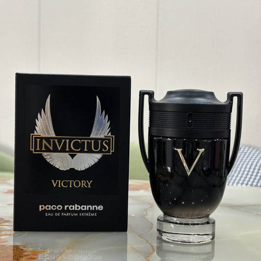 Invictus Victory Eau de Parfum Extrême – 100ml (3.4 fl oz) : PRE-ORDER